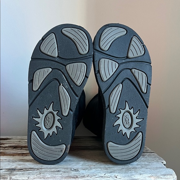 UGG Knightsbridge Leather Tall Boot Back Zip Women US 9 EU 40 Black 5119 - Picture 14 of 15